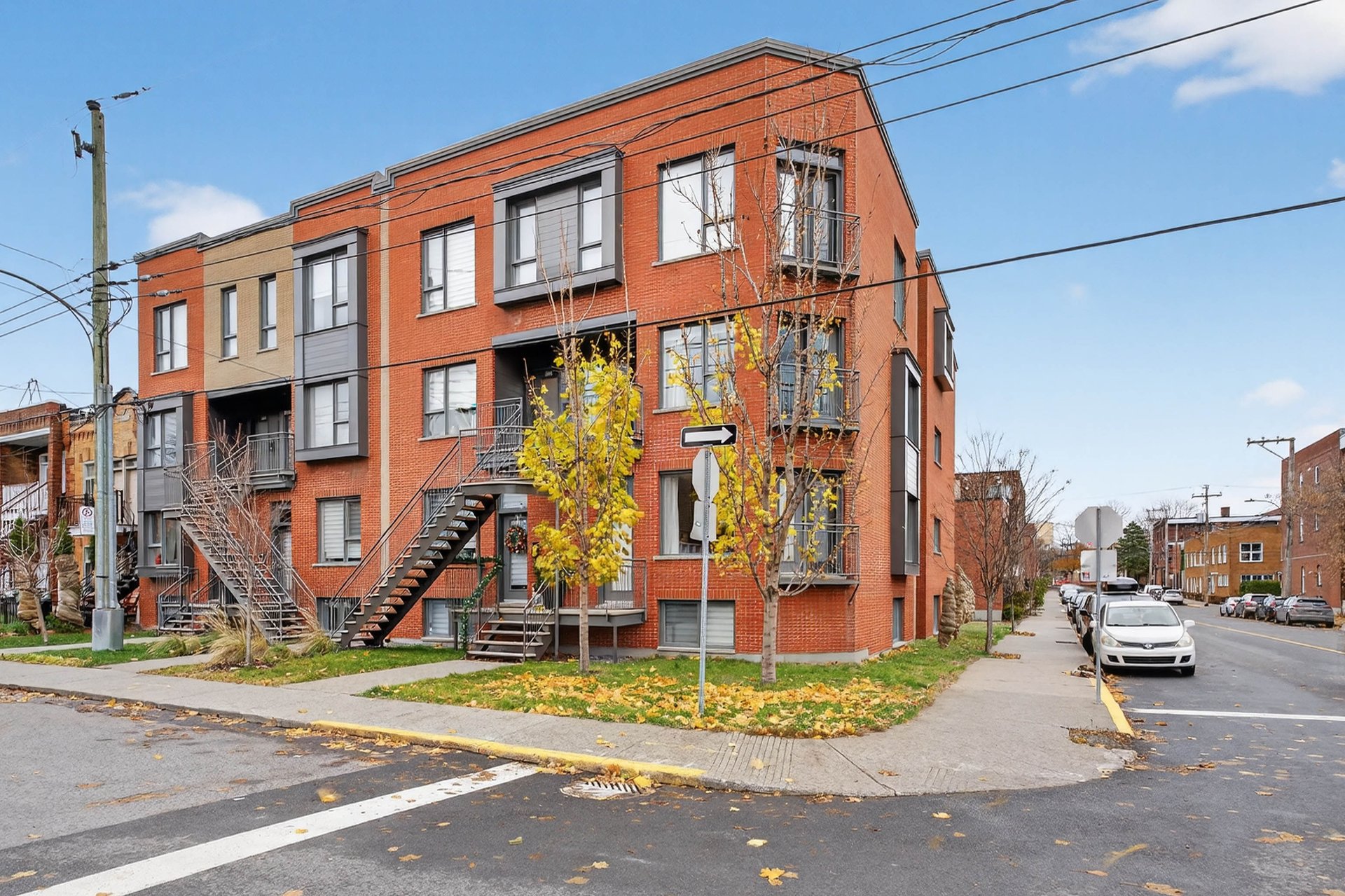 Joelle Bitar / #17214181