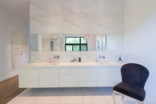 Ensuite bathroom