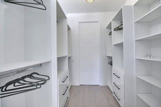 Walk-in closet