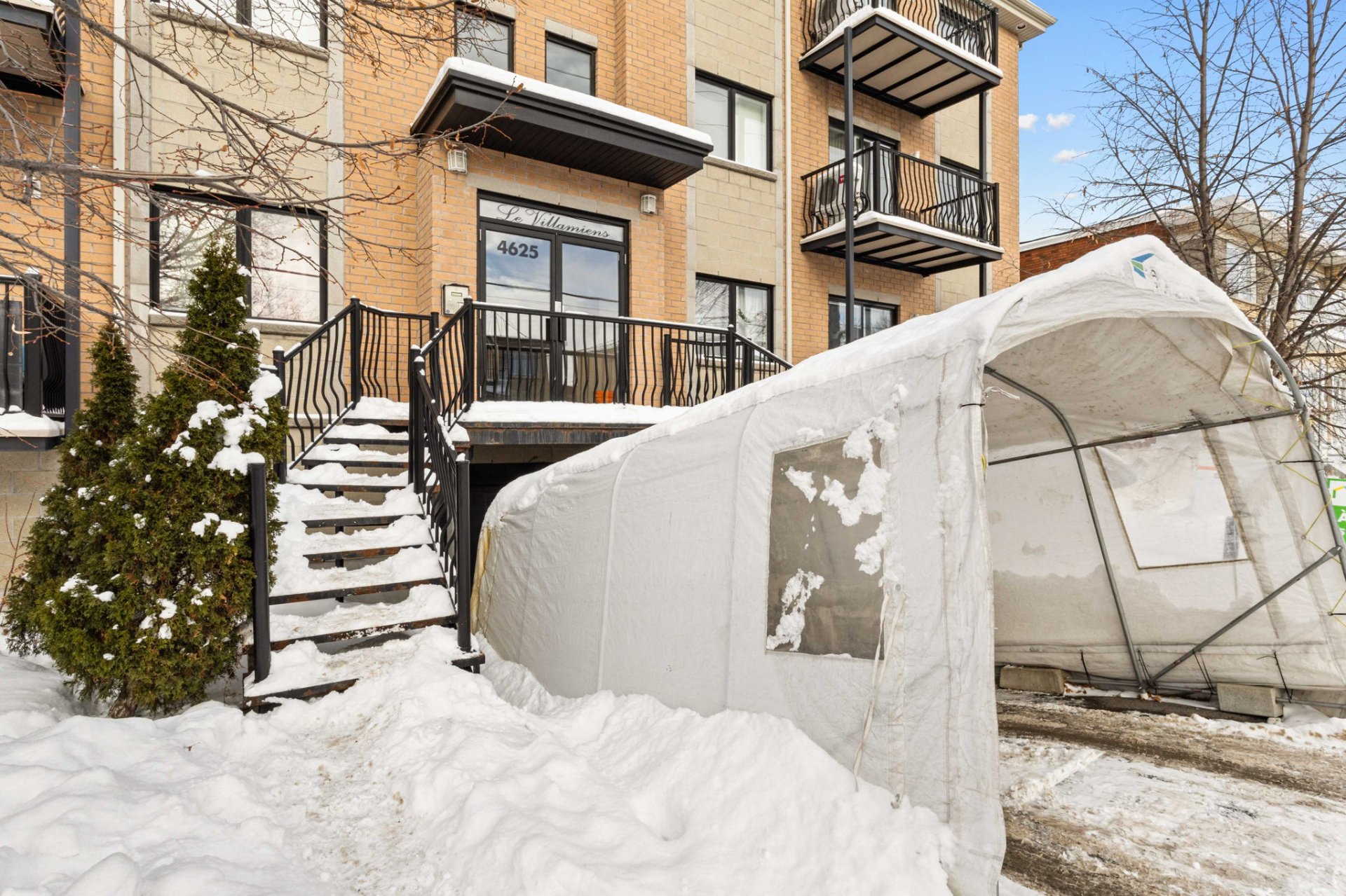 #305 - 4625 Rue d'Amiens