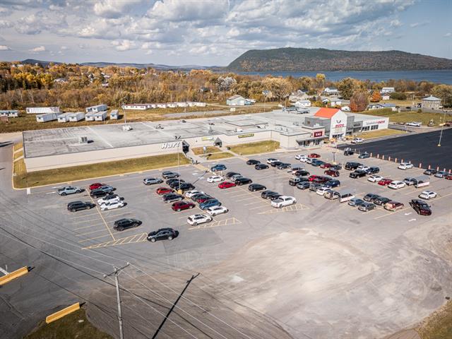 633 Rue Commerciale N.