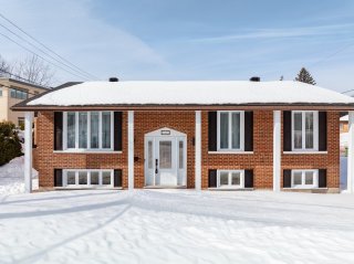 1440 Rue Ste-Monique