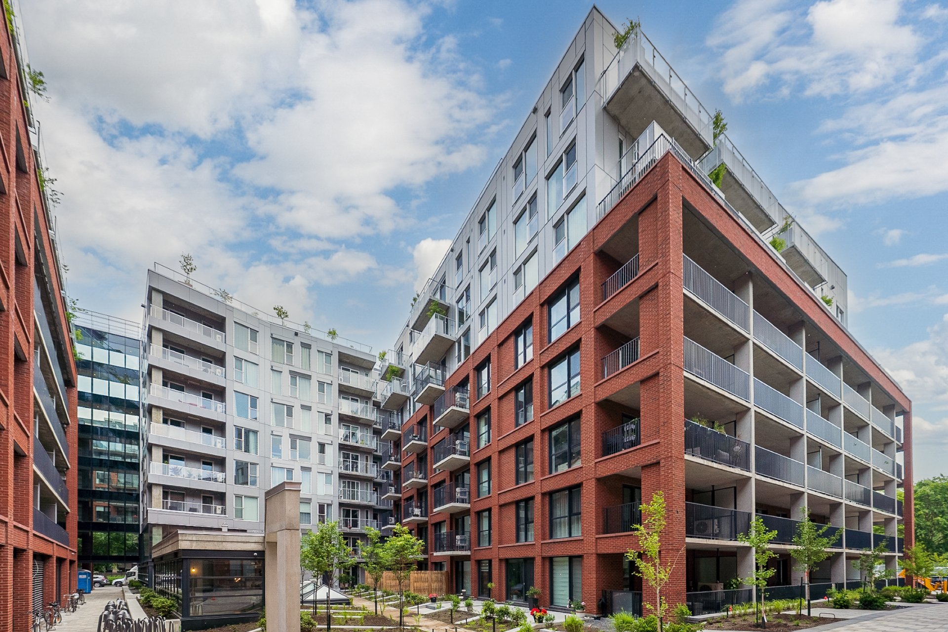 #715 - 288 Rue Richmond