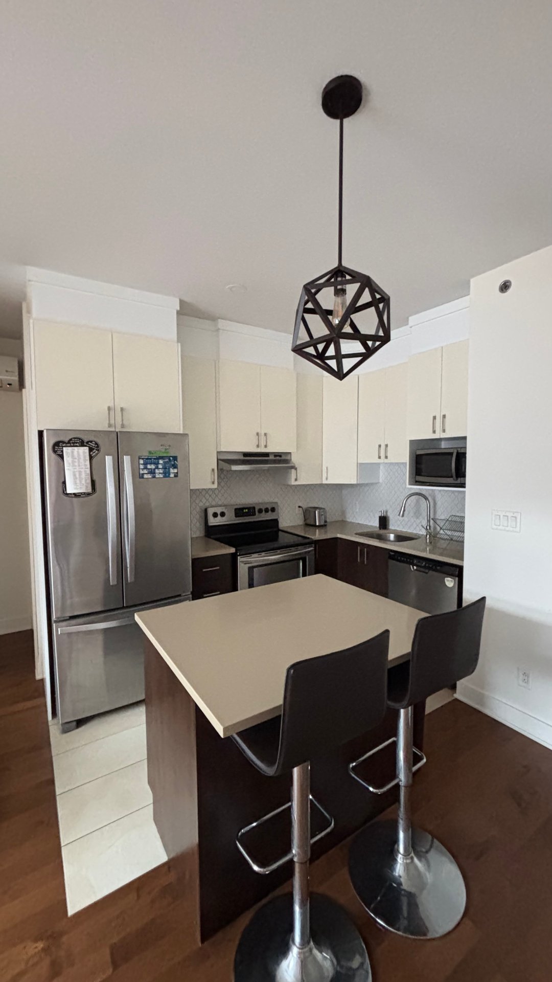 #404 - 1055 Rue De La Gauchetière E.