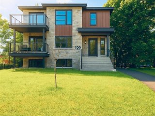 #1 - 129 Rue Goyer