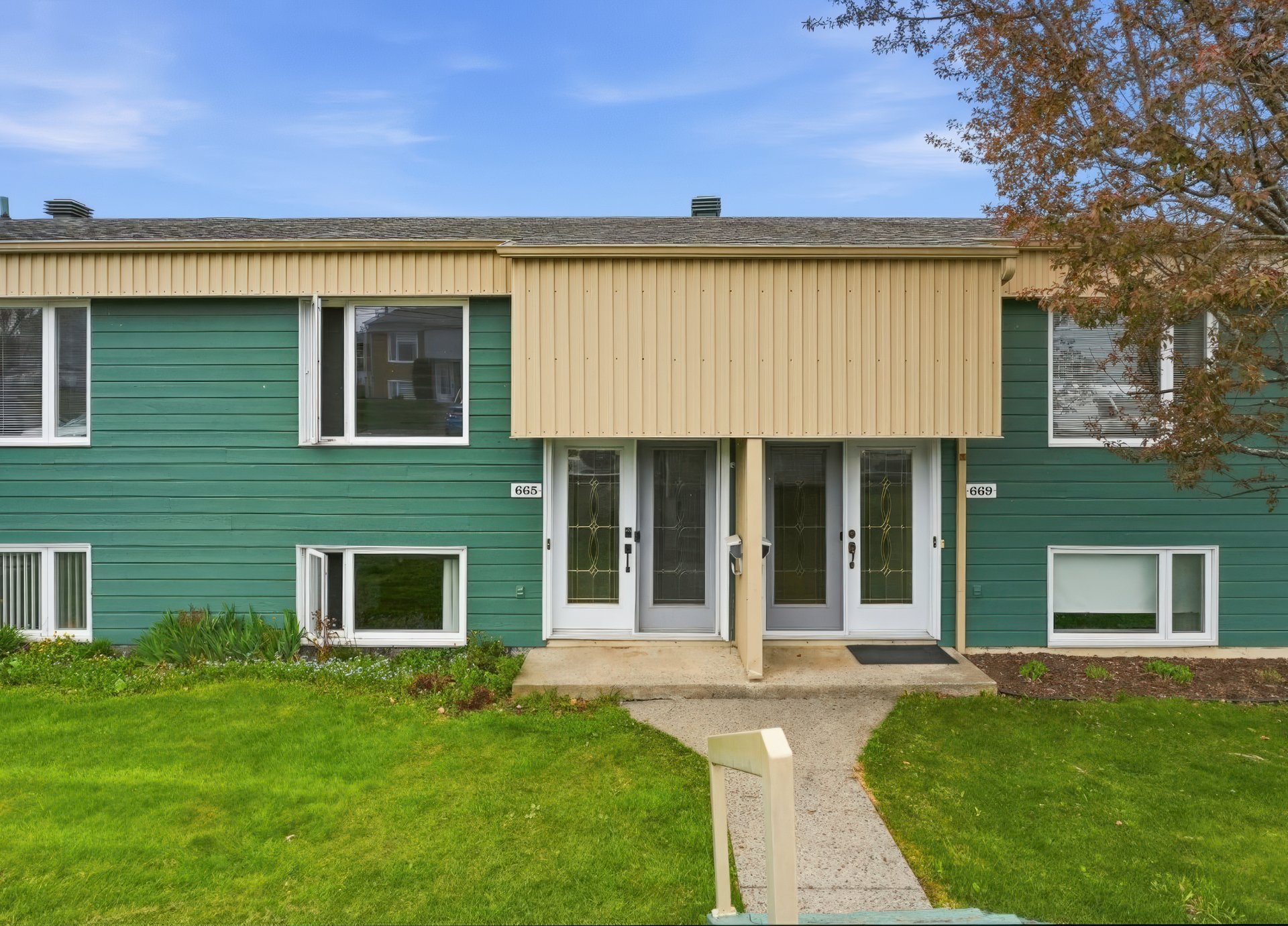 665 155e Rue