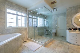 Ensuite bathroom