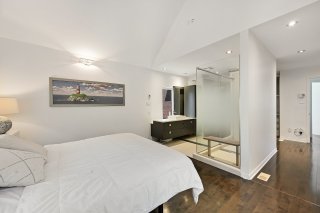 Salle de bains attenante à la CCP