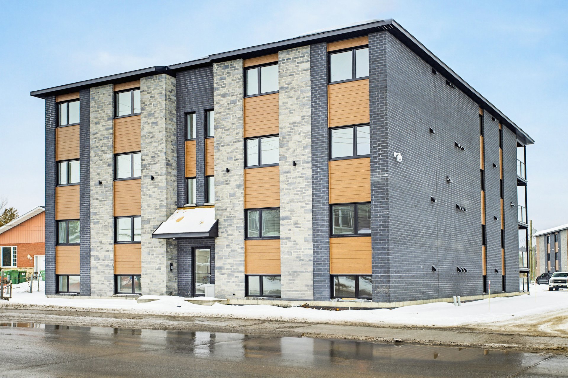 #7 - 129 Rue Principale