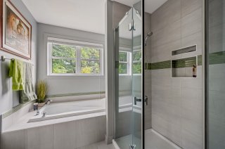 Salle de bains attenante à la CCP