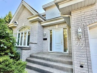 99 Av. Nicholson