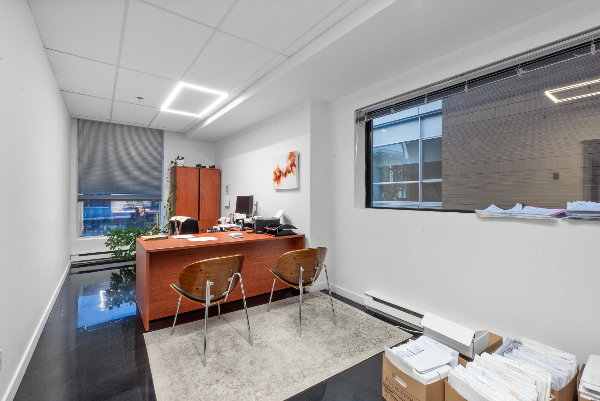 #205 - 25 Av. Mozart E.