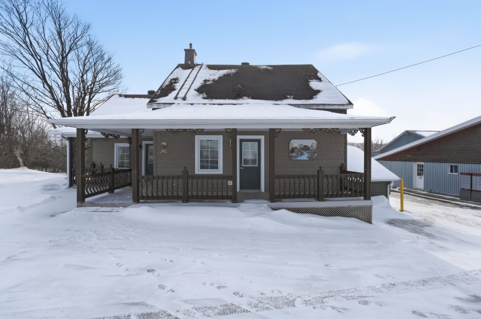  1210 Route Henderson