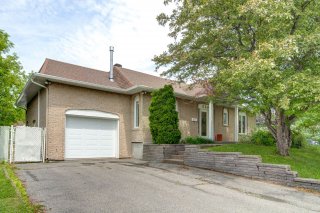 250 Place Bruyère