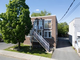 1957 Rue Ste-Hélène