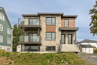 153 Boul. Louis-Joseph-Papineau