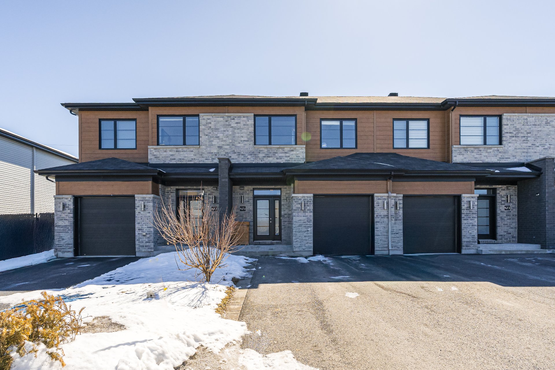 875 Rue des Grillons