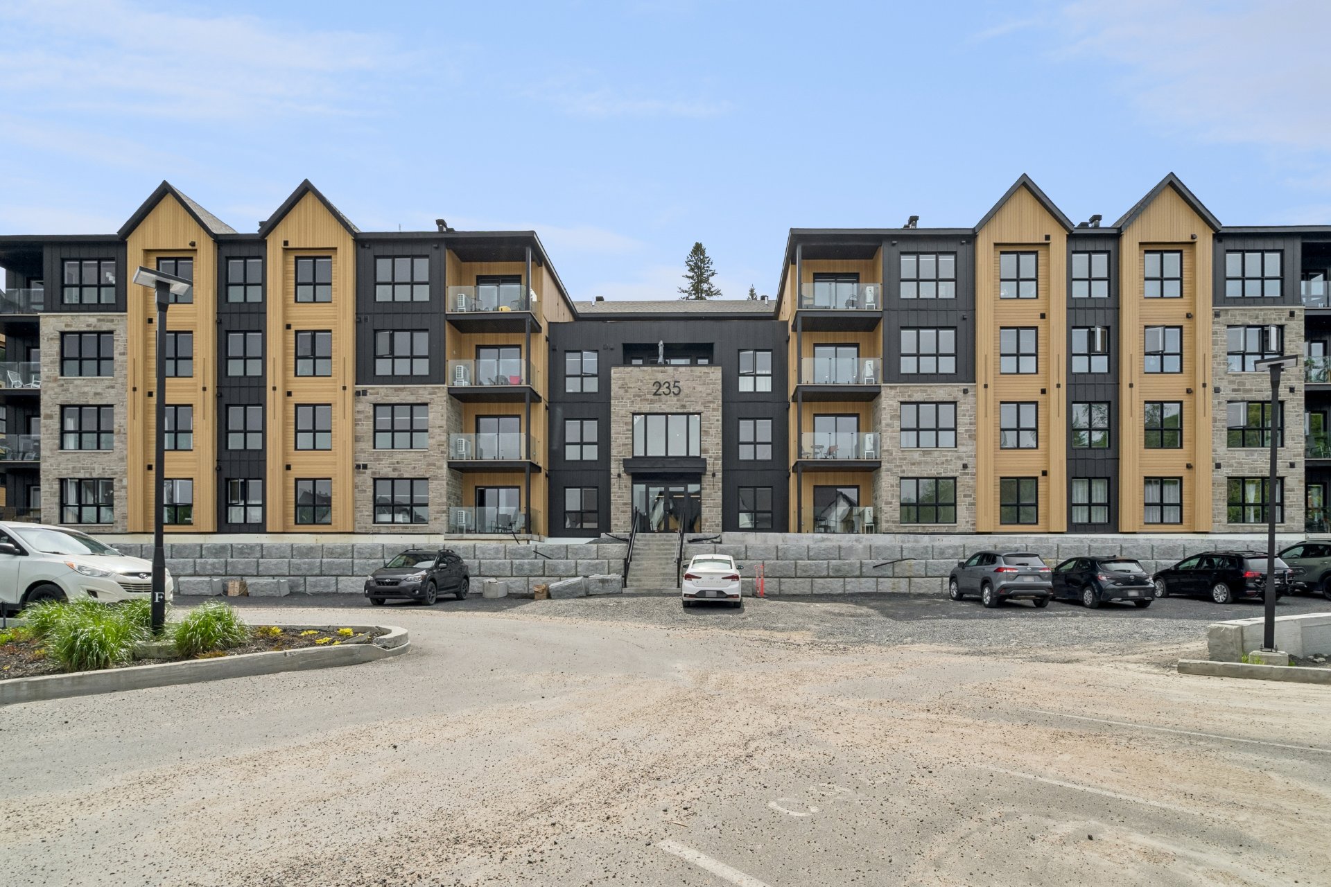 #201 - 235 Rue de la Sablière