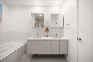 Salle de bains attenante à la CCP