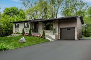 373 Beaurepaire Drive