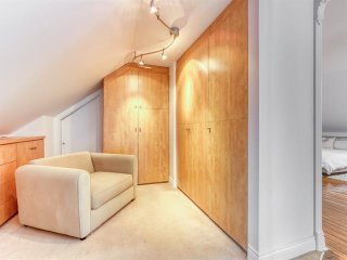 Walk-in closet