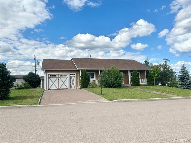 3132 Rue du Centenaire