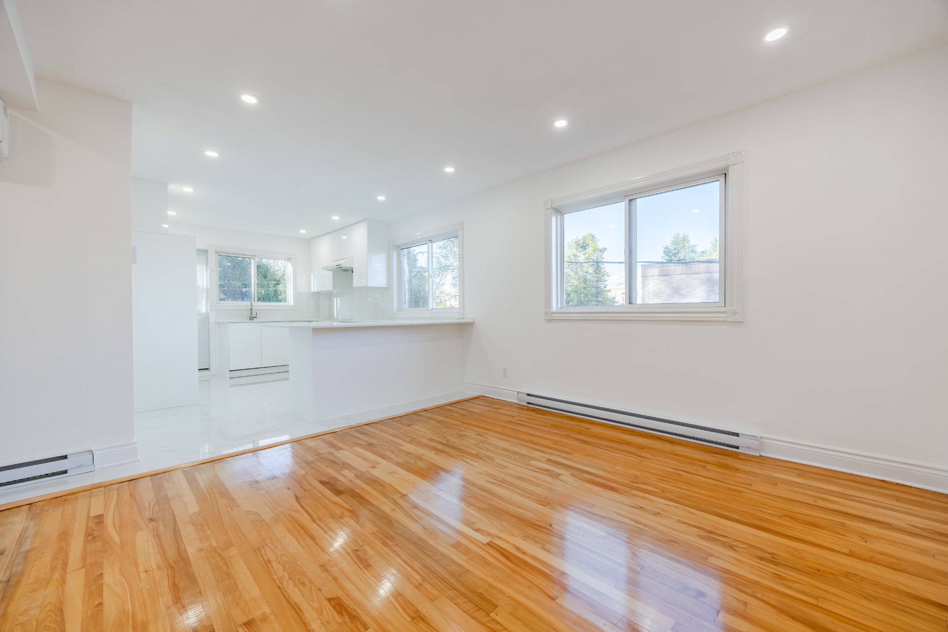 2837 Rue Marcel