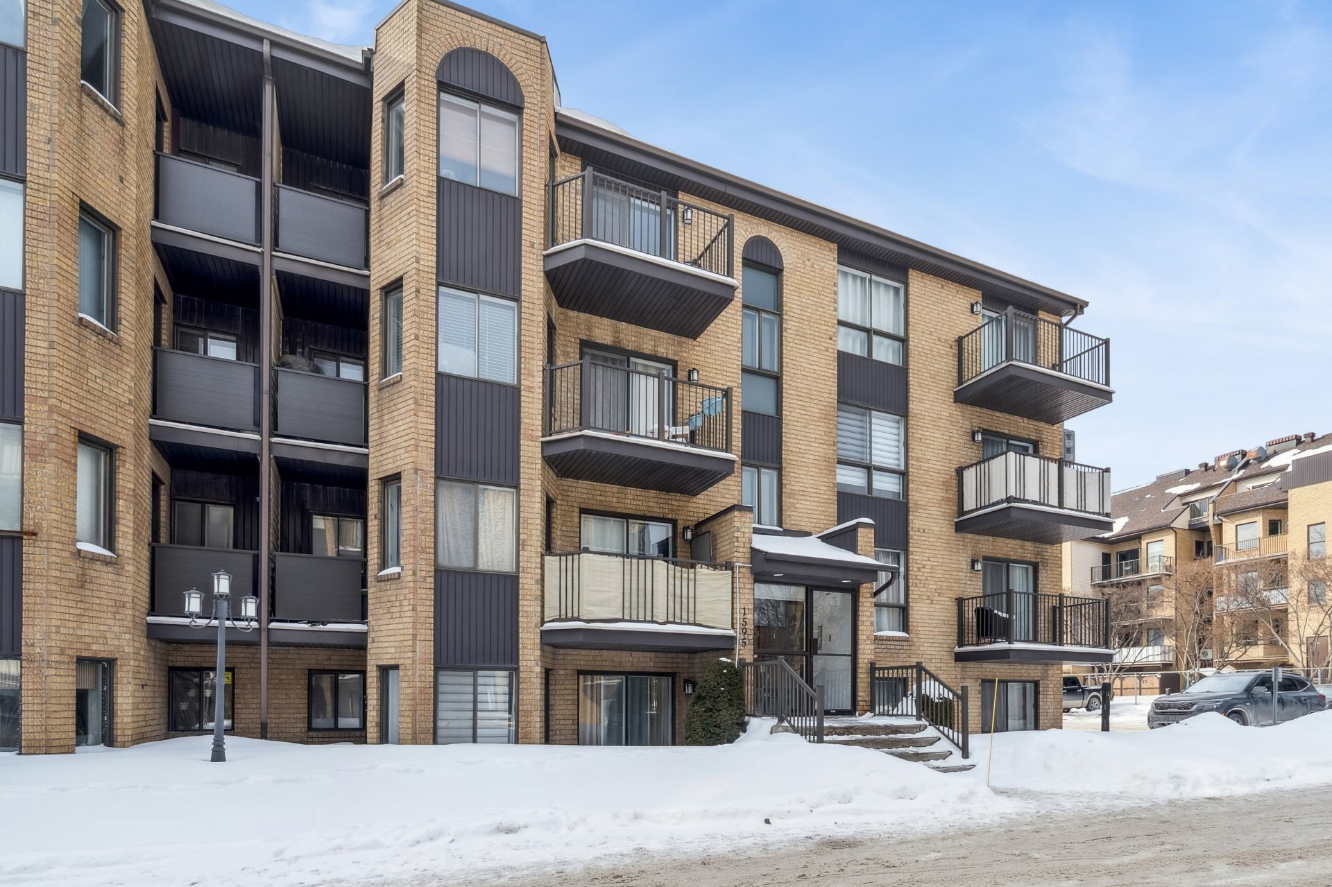 #901 1595 Boul. du Souvenir