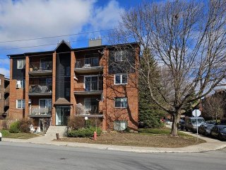 3525 Boul. Perron