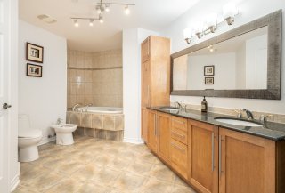 Ensuite bathroom