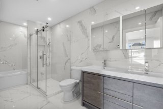 Ensuite bathroom