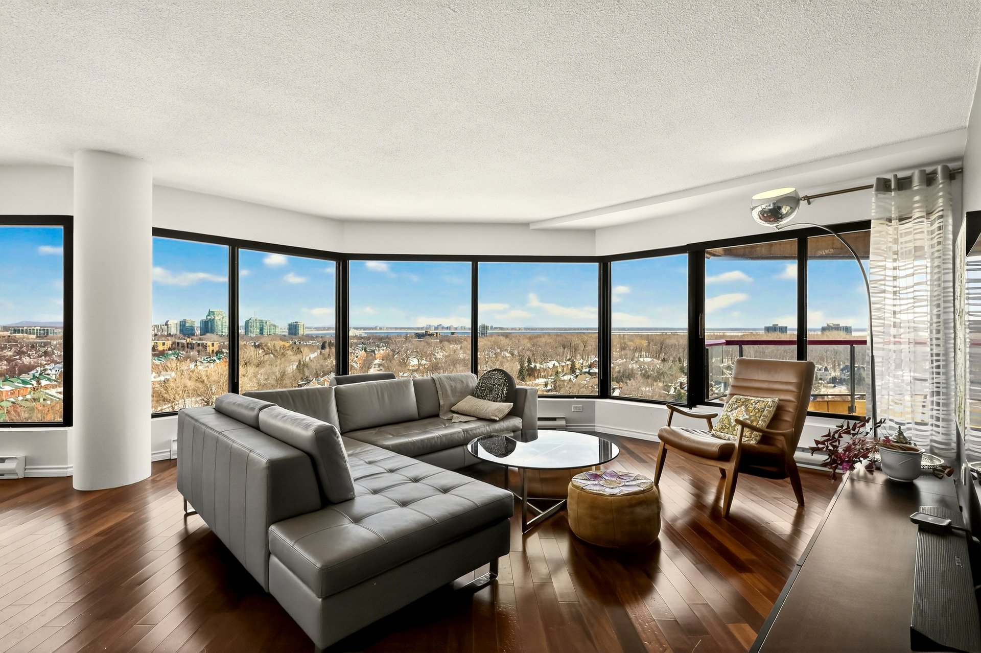 #1408 - 201 Ch. du Club-Marin