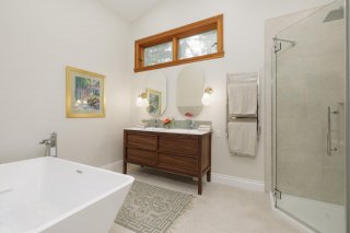 Ensuite bathroom