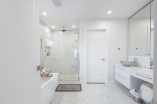 Ensuite bathroom