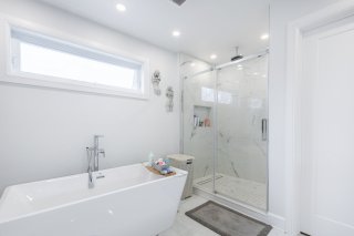 Ensuite bathroom