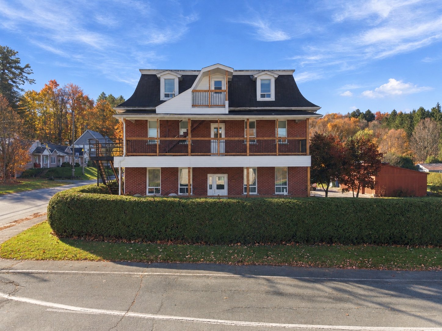 601 Rue Main