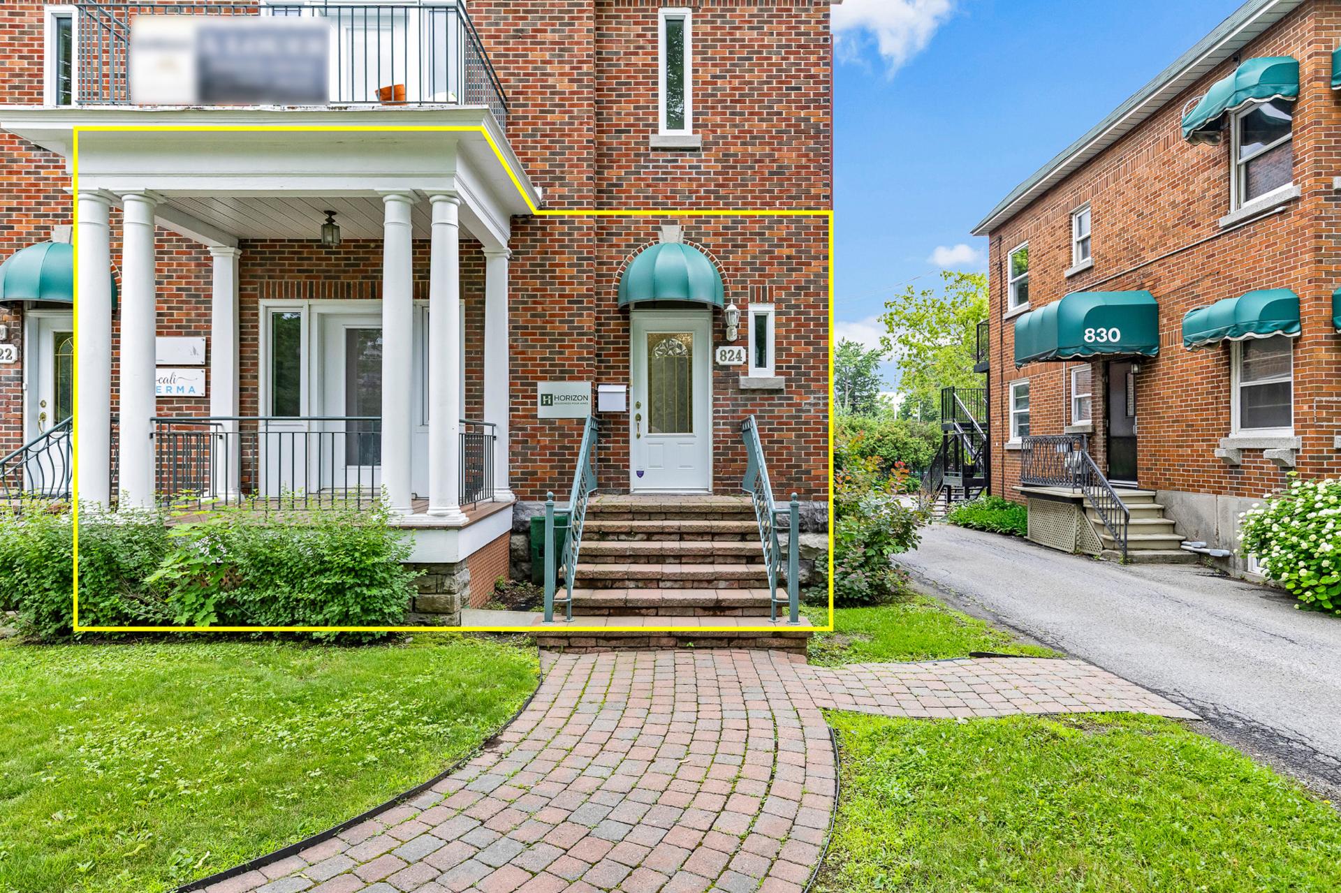 824 Av. Ste-Croix