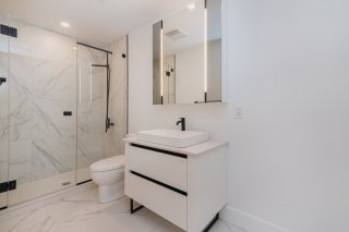 Ensuite bathroom