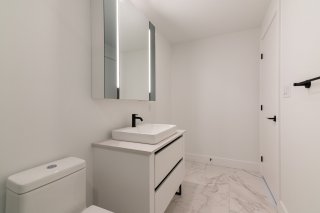 Ensuite bathroom