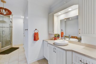 Ensuite bathroom