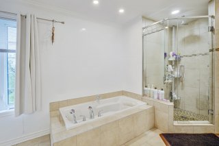 Ensuite bathroom