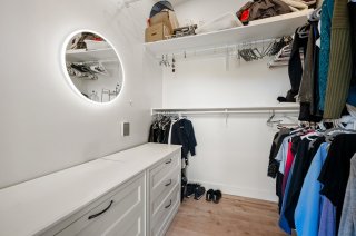 Walk-in closet