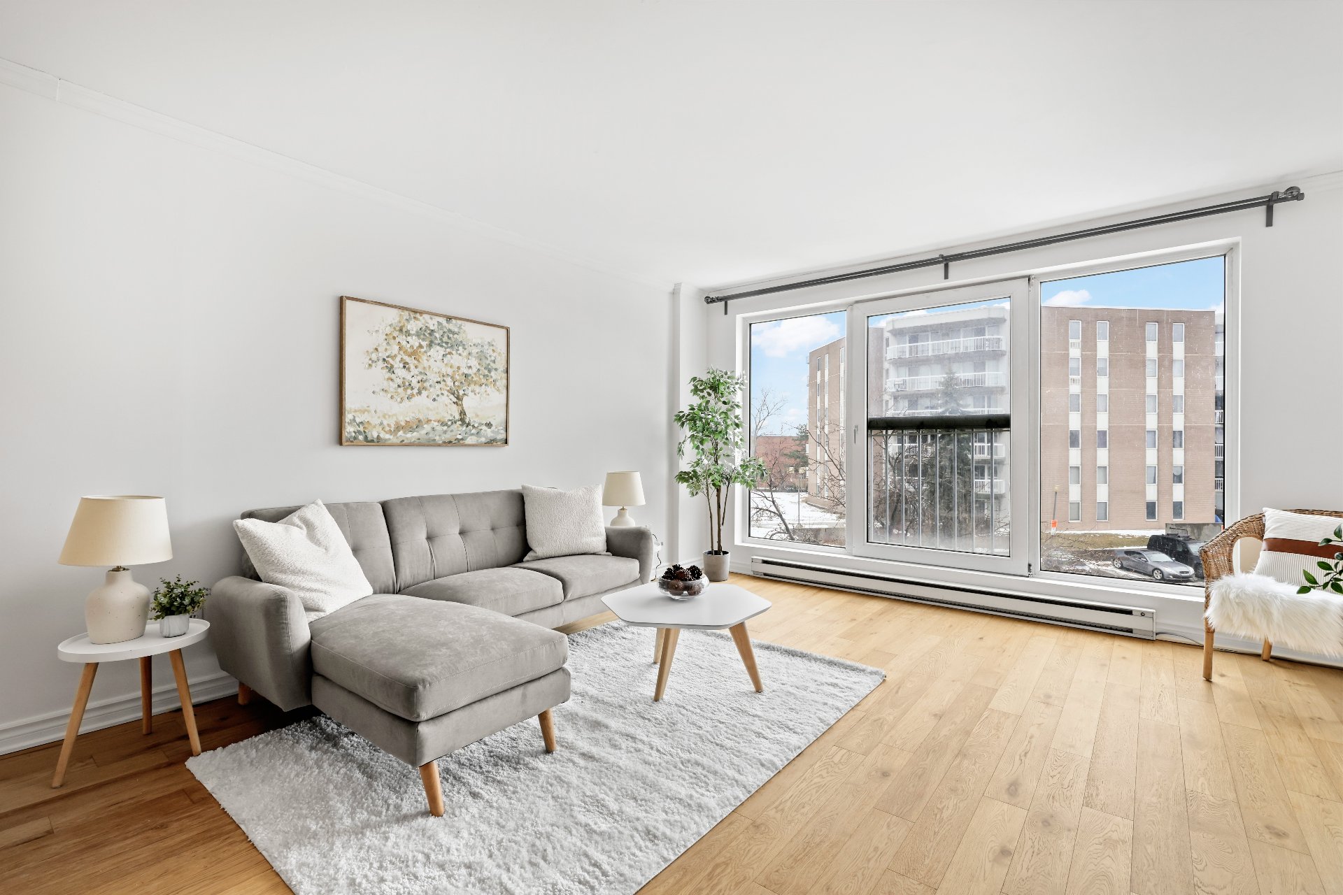 #301 - 2310 Rue Ward