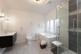 Ensuite bathroom