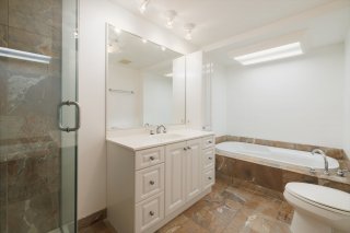 Ensuite bathroom