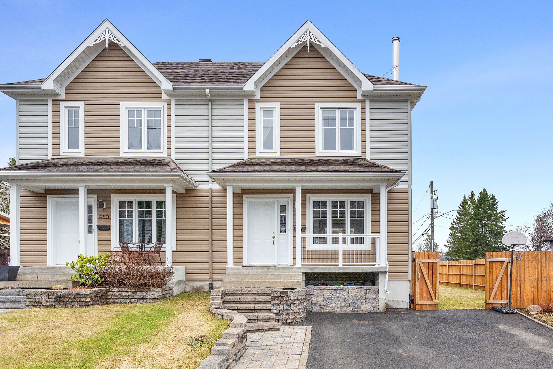 458 Rue Jules-Laperrière