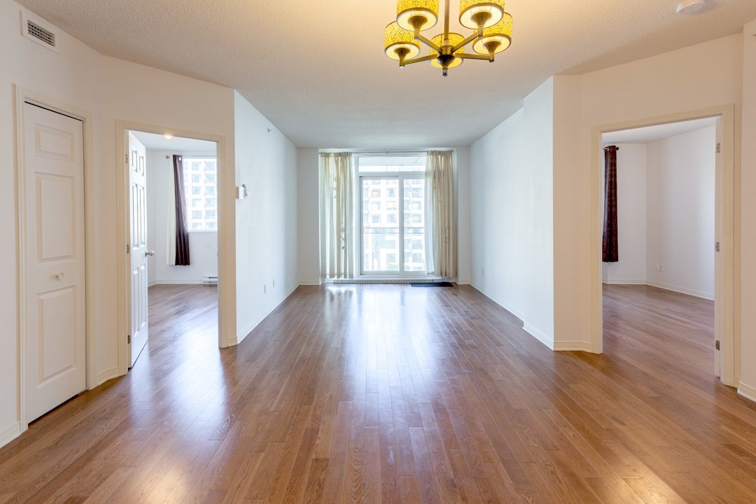 #502 - 4975 Rue Jean-Talon O.