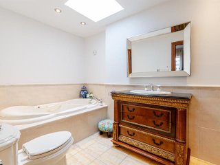 Ensuite bathroom