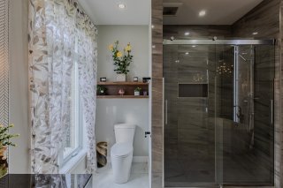 Ensuite bathroom