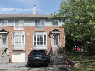9241 Av. Cérès